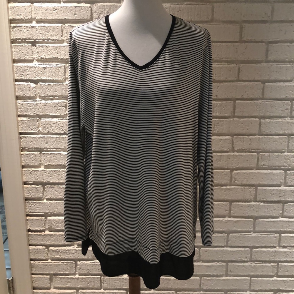 Chico’s Black/White Stripe Tunic SZ 3 - LN